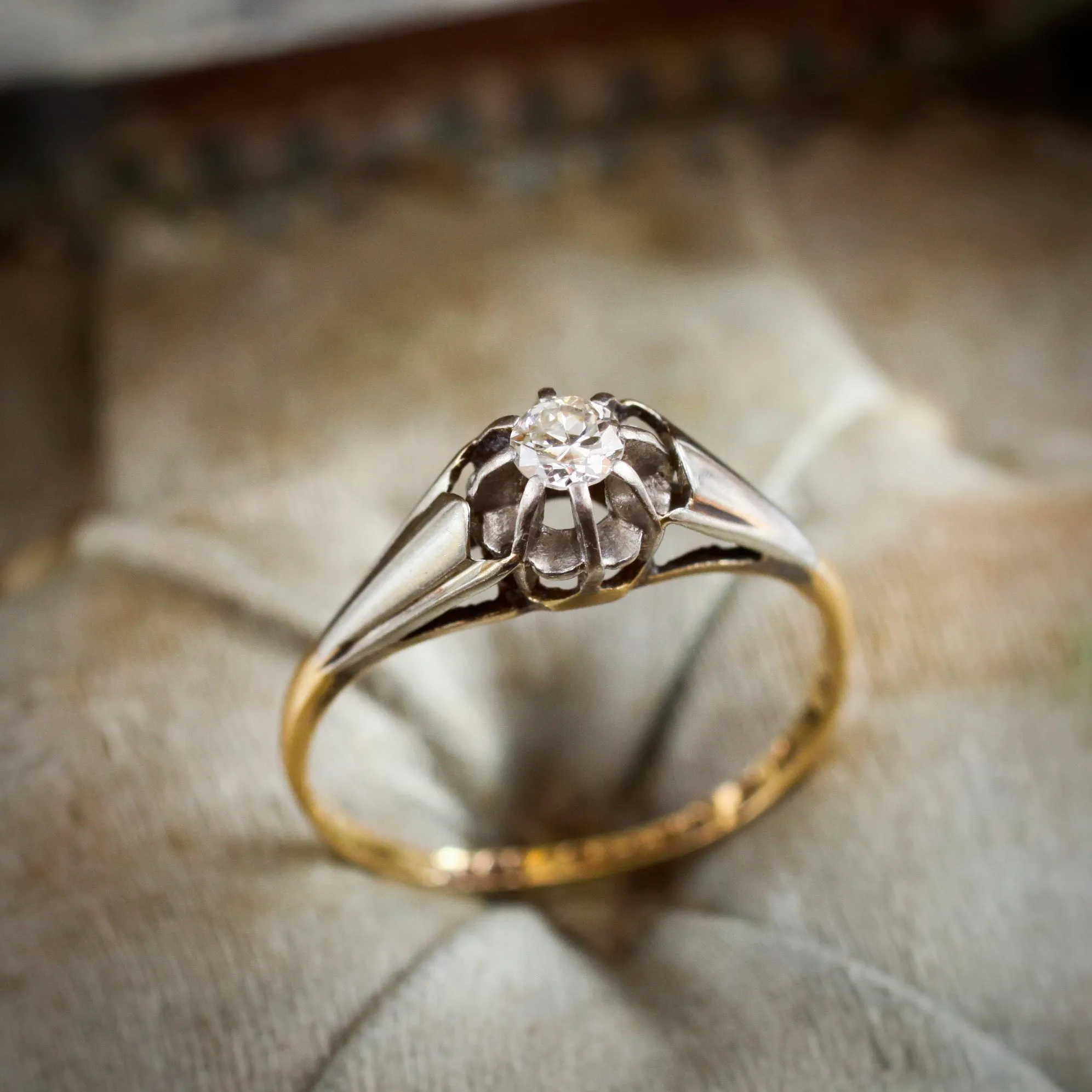 An Art Deco Original! Vintage Diamond Solitaire Engagement Ring