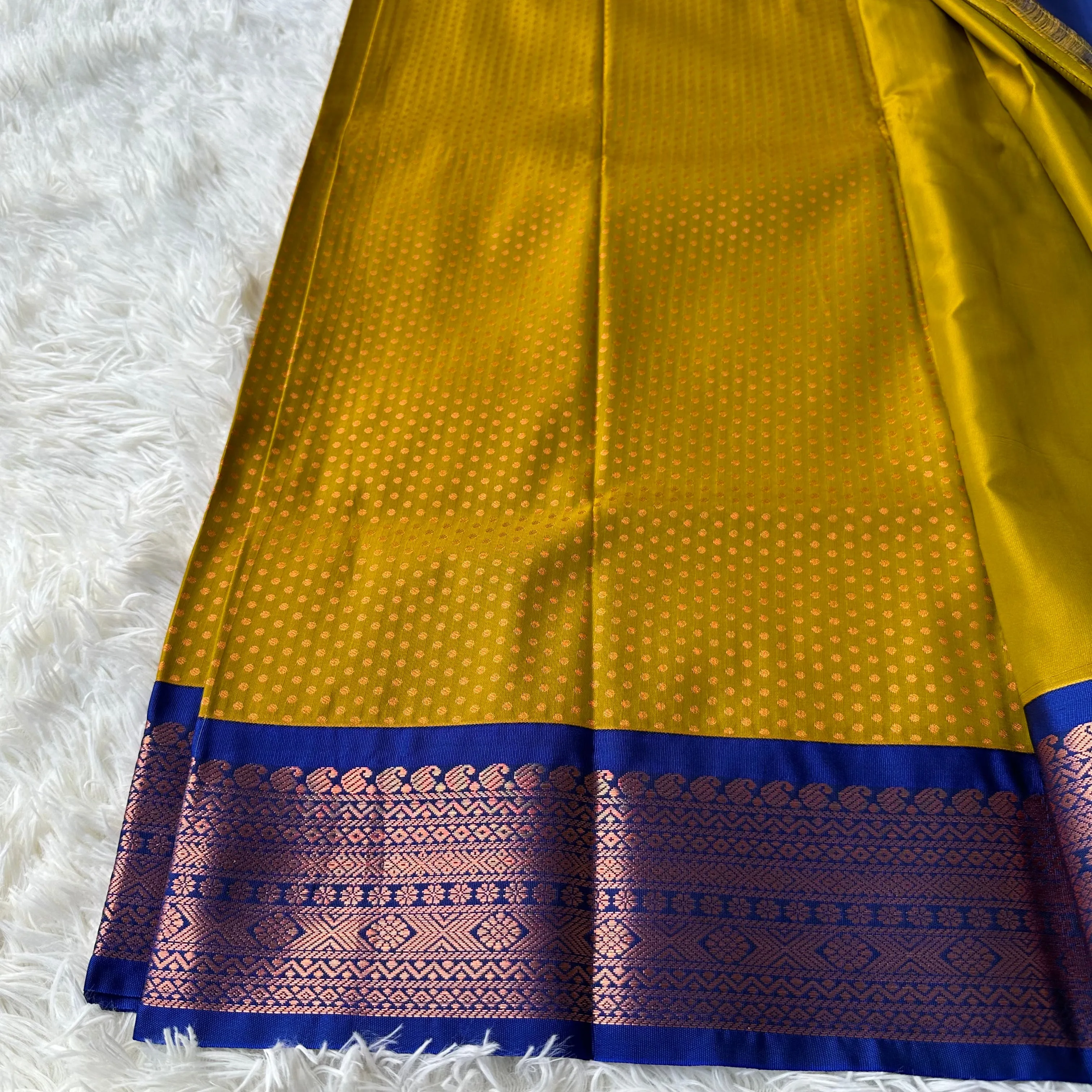 The Creamy Butterscotch Yellow Semi Silk Saree With Navy Blue Border