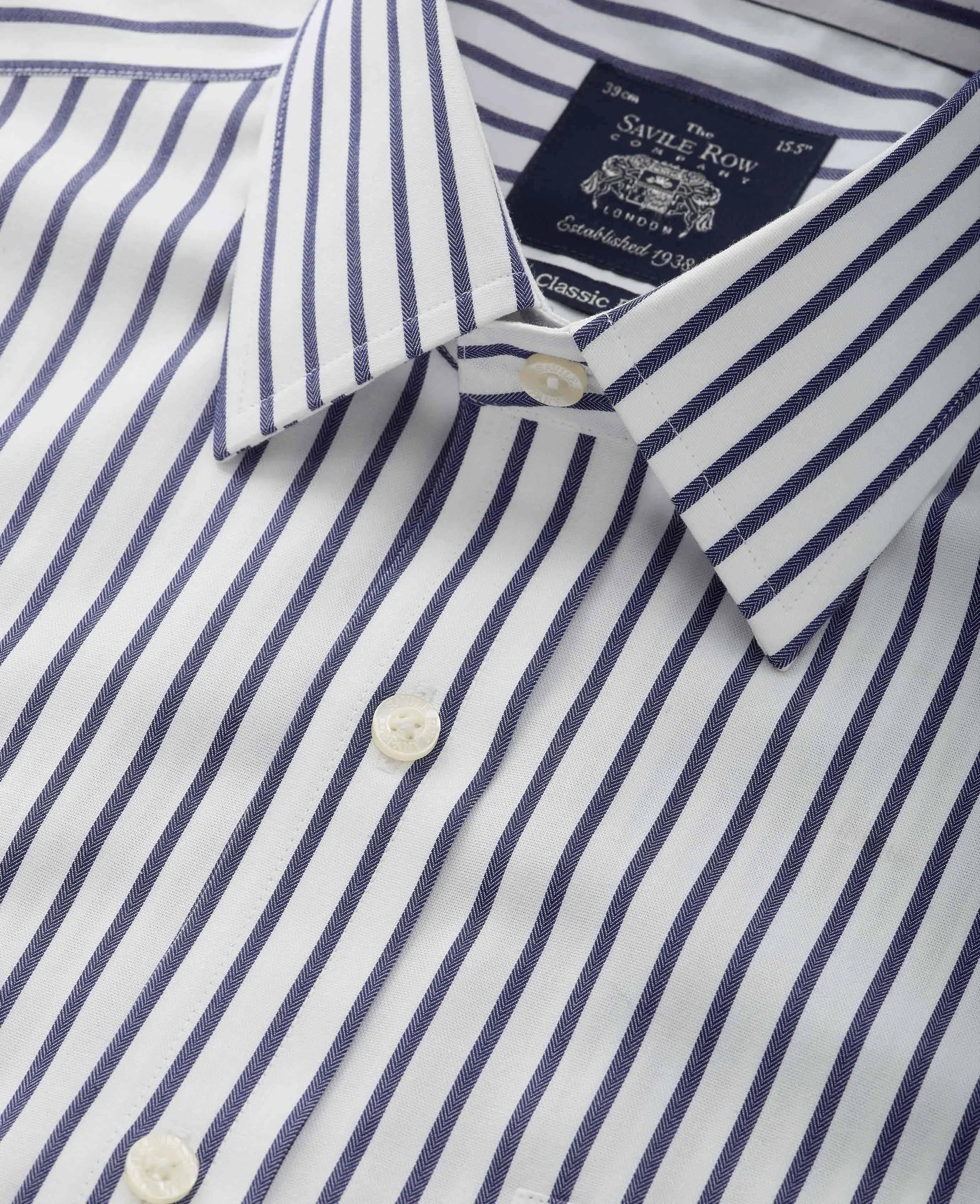 White Navy Stripe Classic Fit Non-Iron Shirt - Single Cuff